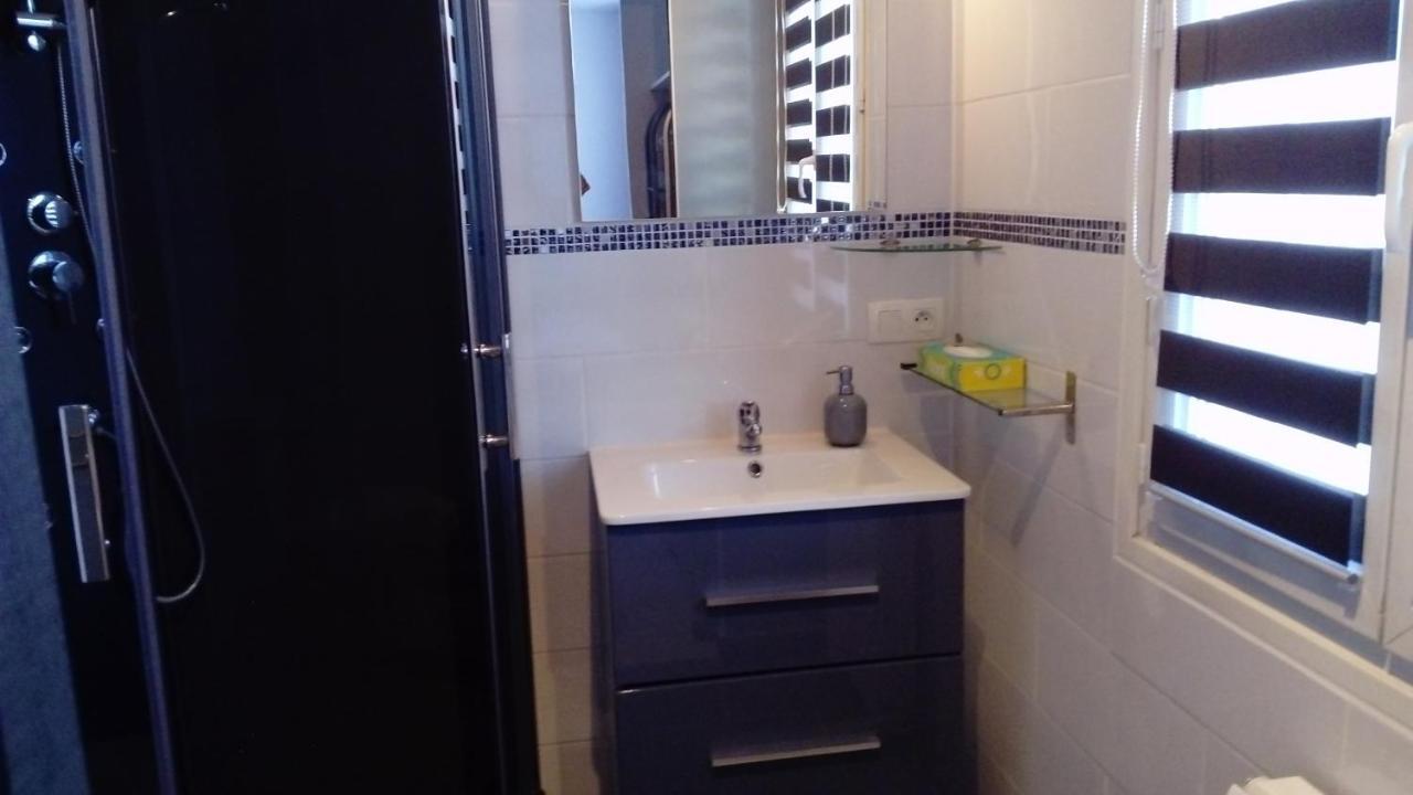 L'Hibiscus Chambre D'Hote Avignon Bagian luar foto